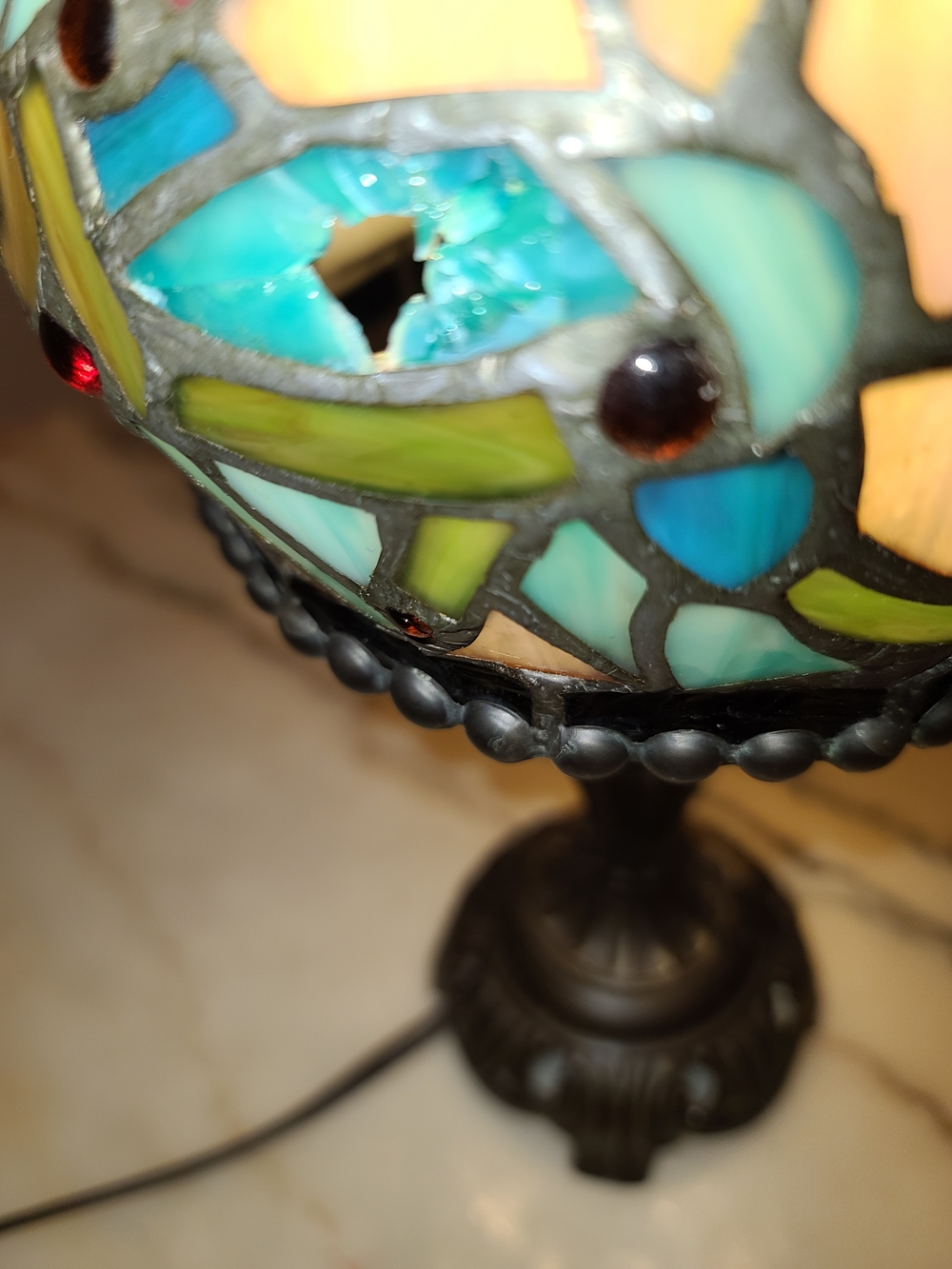 Dale Tiffanys Inc. Antiques Roadshow Lamp - Art Nouveau Stained Glass Desk Lamp - Picture 6 of 16